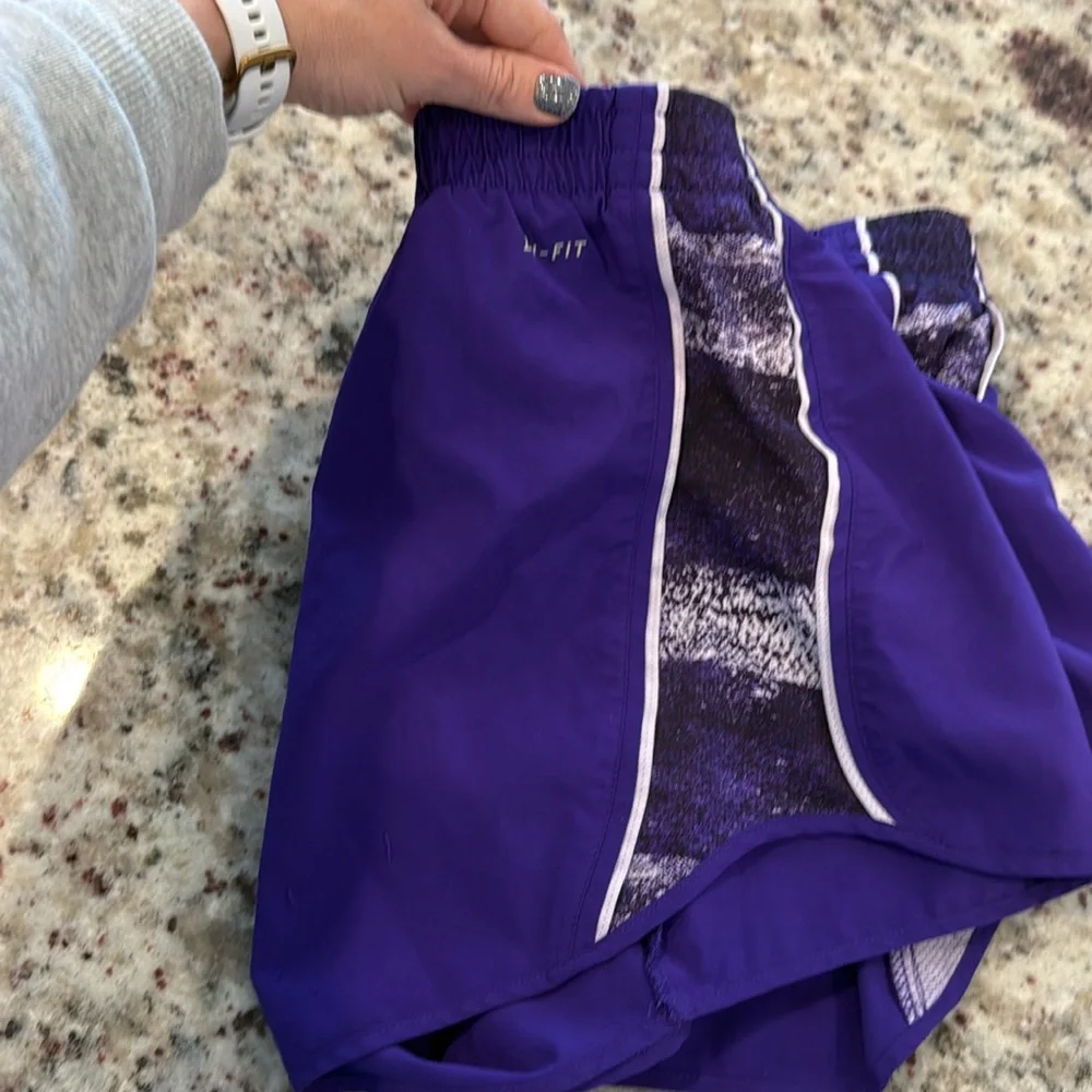 Nike shorts! - Picture 4 of 6